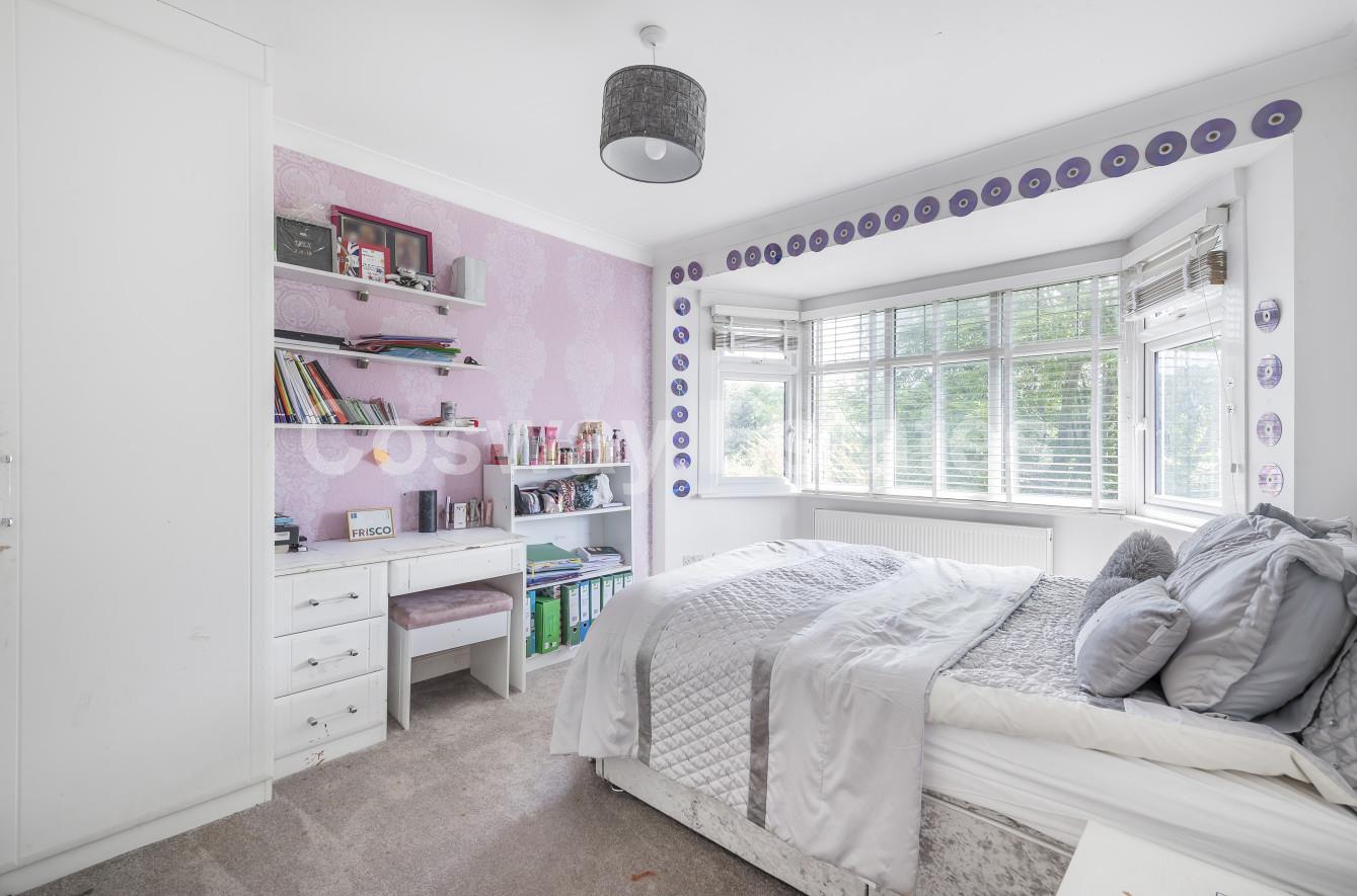 Glenmere Avenue, Mill Hill